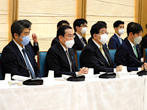 総理出席の全国知事会の責任者